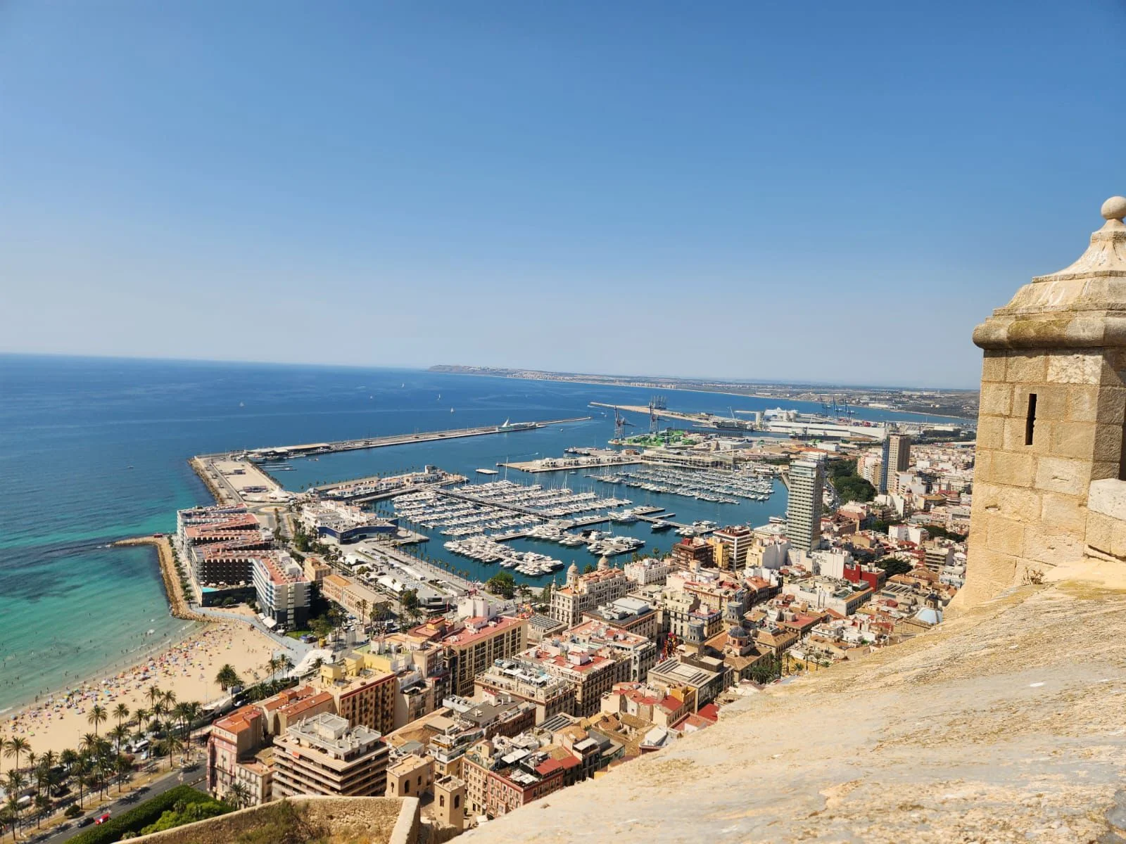 Alicante ciudad española para estudiantes internacionales